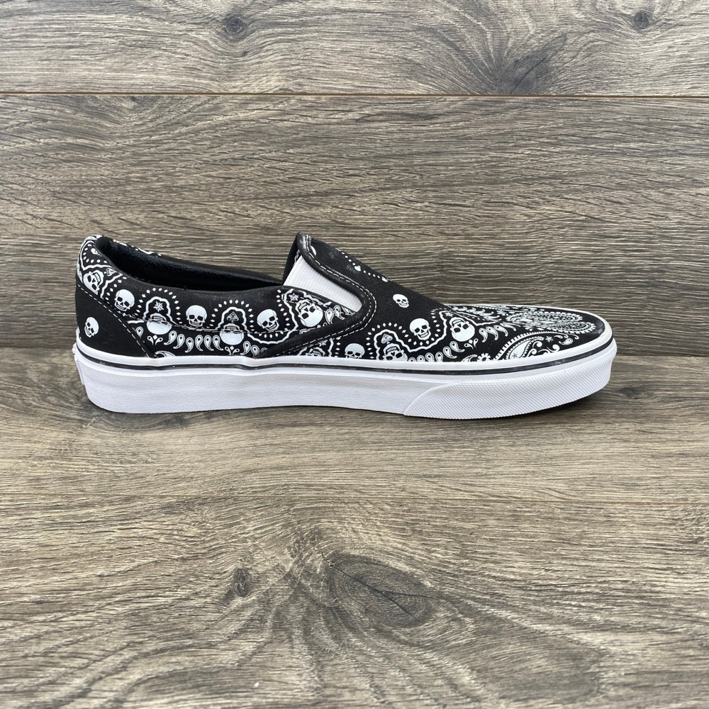 Vans Classic Slip-On Shoes Mens 8.5 Womens 10 Black Bandana Paisley Skull Print - Picture 5 of 9